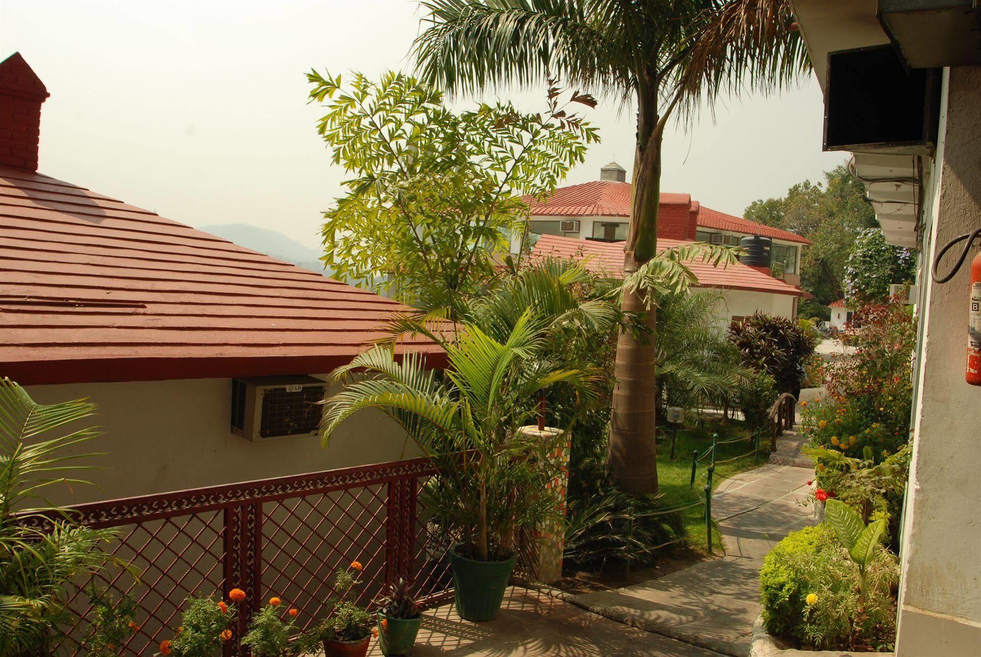 Ganga Beach Resort Risikés Kültér fotó