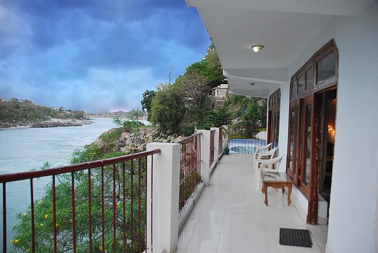 Ganga Beach Resort Risikés Kültér fotó